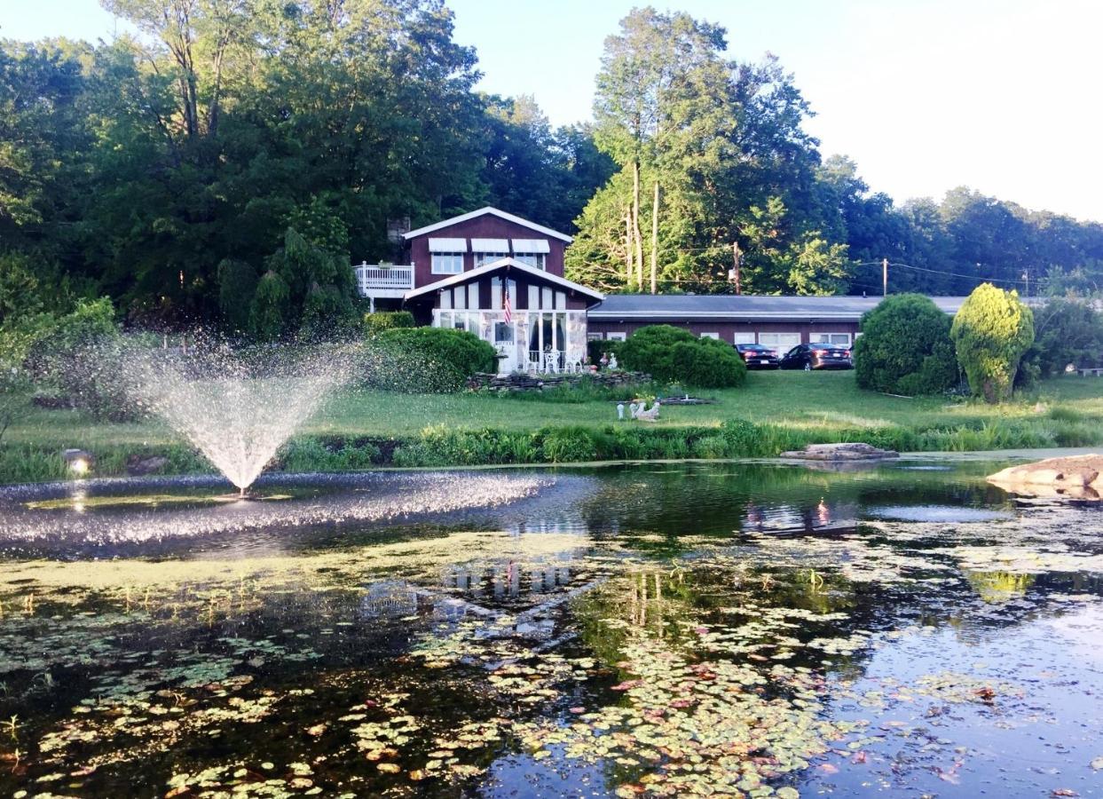 Lake Moc A Tek Inn Lakeville Bagian luar foto